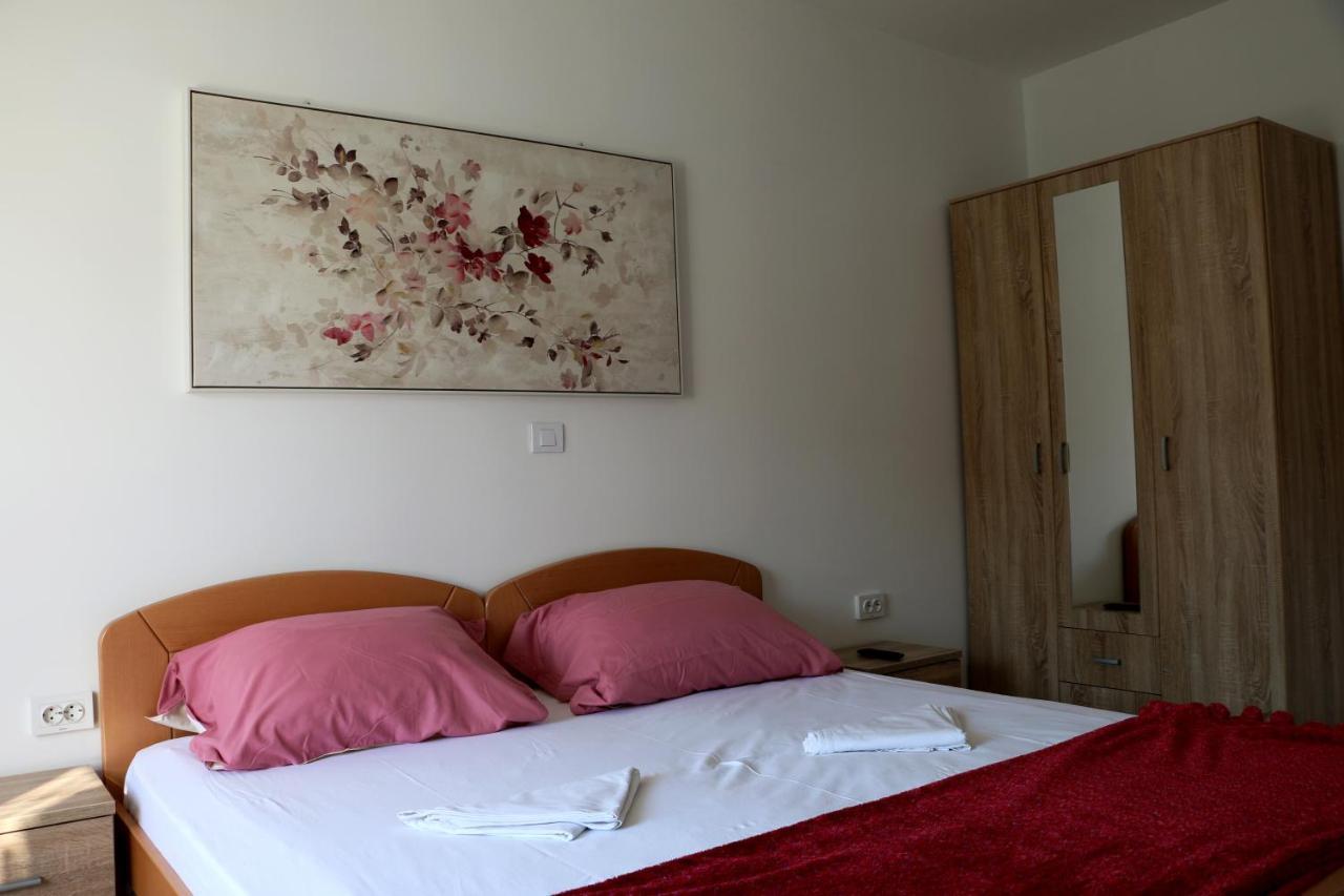 Apartment Penthouse & Apartment Studio Franci พาก ภายนอก รูปภาพ