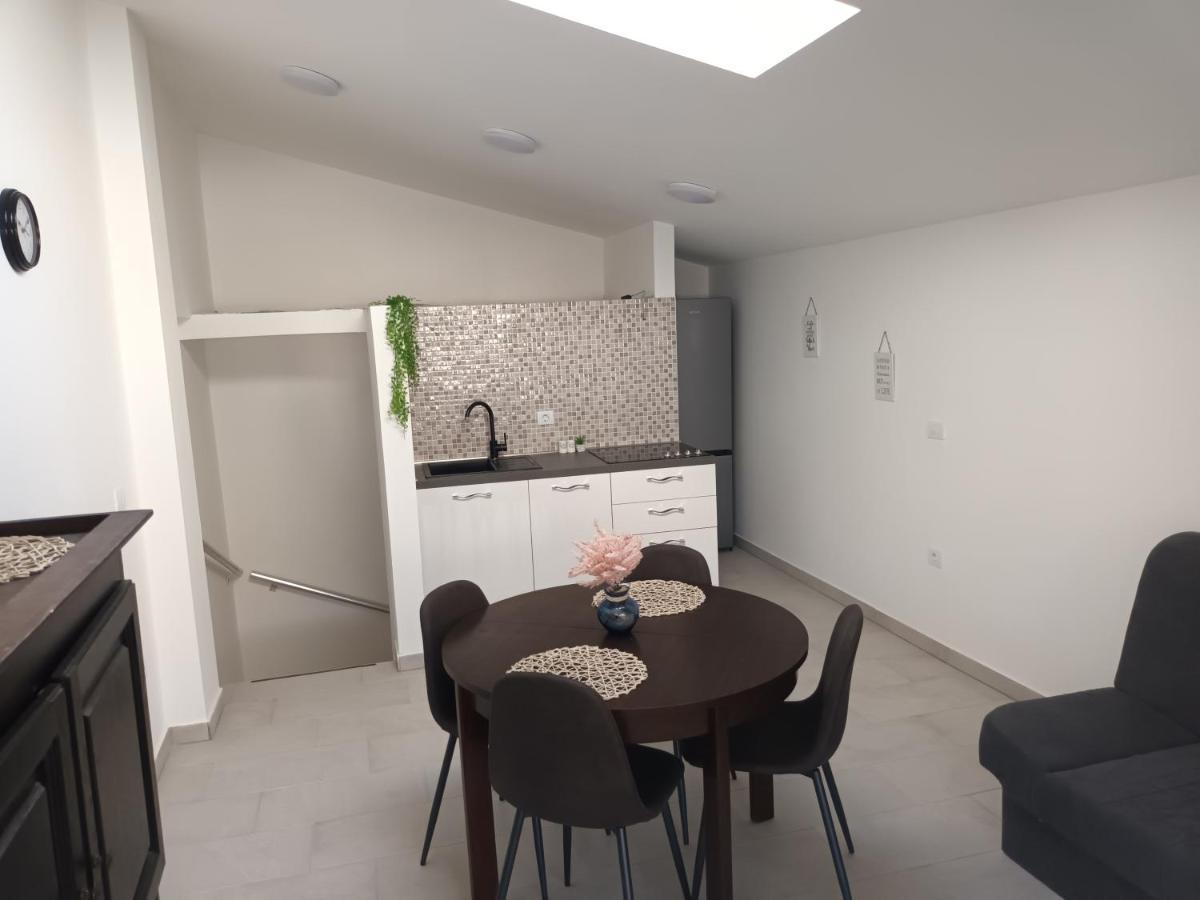 Apartment Penthouse & Apartment Studio Franci พาก ภายนอก รูปภาพ